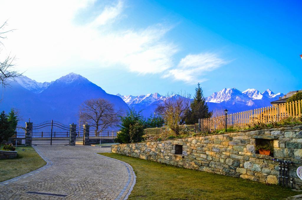 Les Vrais Rayons Hotel Verrayes Exterior photo