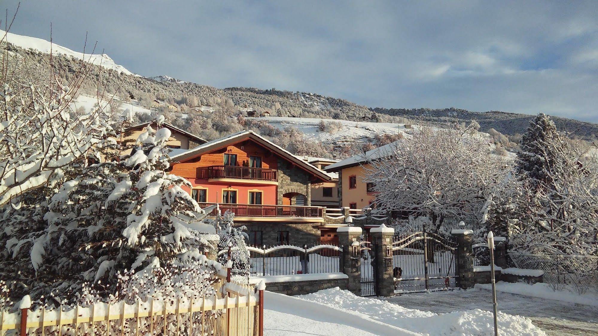 Les Vrais Rayons Hotel Verrayes Exterior photo